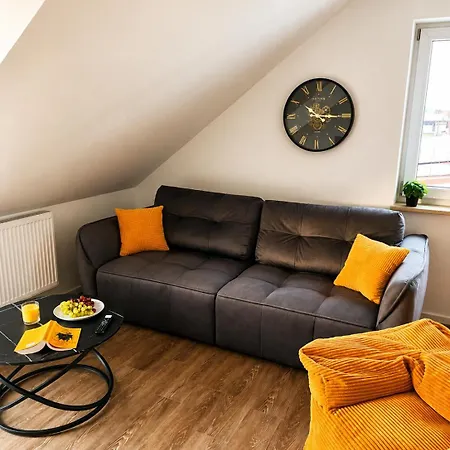Apartment Komfort-apartment - 93m2 - Zentral - Nähe Stadtpark *