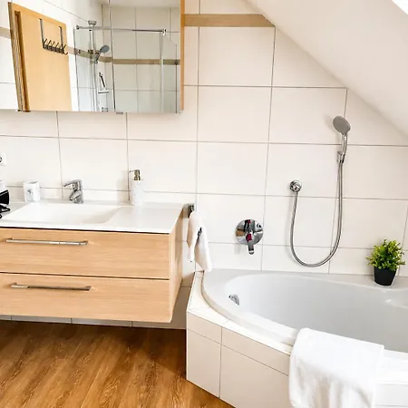 Komfort-apartment - 93m2 - Zentral - Nähe Stadtpark