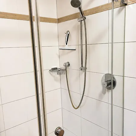 Apartment Komfort-apartment - 93m2 - Zentral - Nähe Stadtpark *
