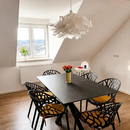 Apartment Komfort-apartment - 93m2 - Zentral - Nähe Stadtpark