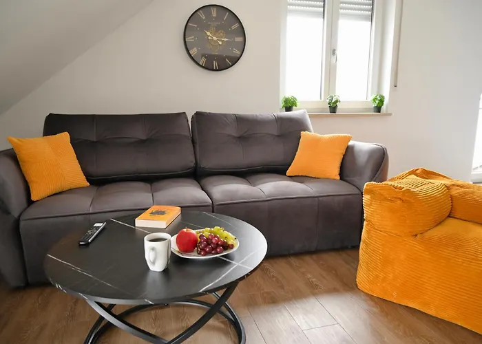 Komfort-apartment - 93m2 - Zentral - Naehe Stadtpark Apartment *