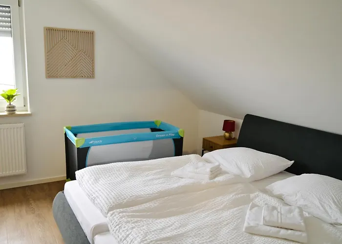 Komfort-apartment - 93m2 - Zentral - Naehe Stadtpark