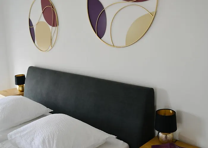 Komfort-apartment - 93m2 - Zentral - Naehe Stadtpark