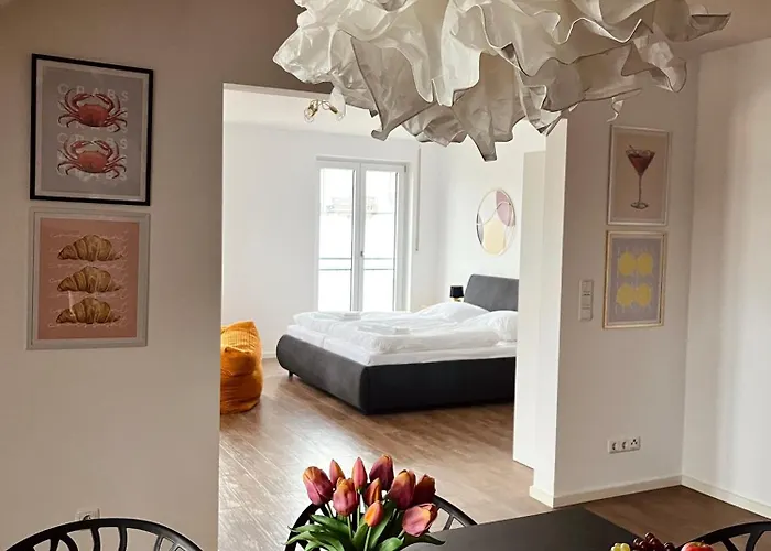 Apartment Komfort-apartment - 93m2 - Zentral - Naehe Stadtpark *